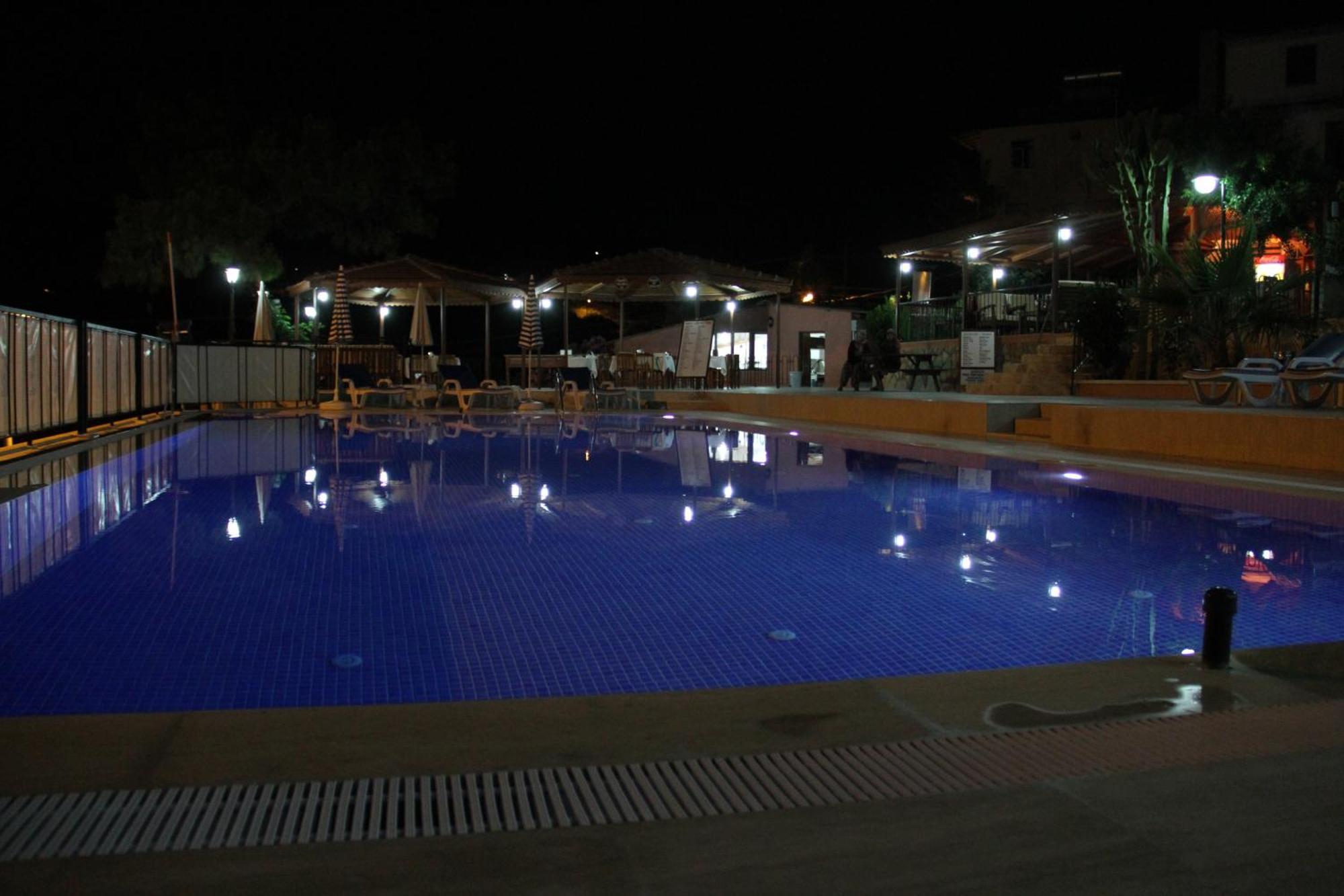 Apollon Hotel パタラ エクステリア 写真